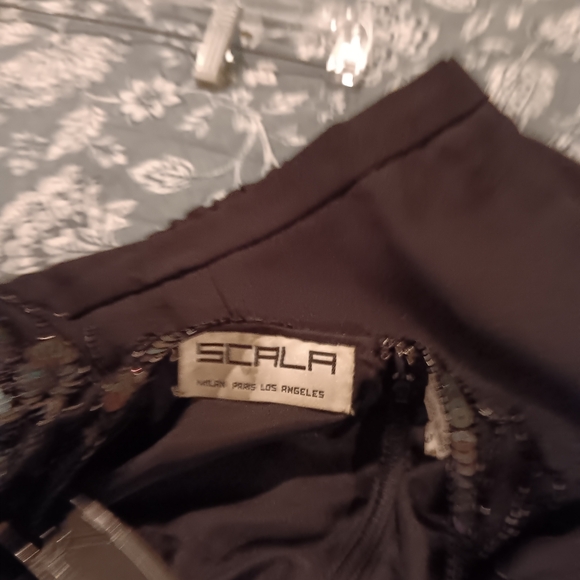 Top - Picture 4 of 4